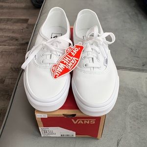 Womens Vans size:6 color: white. NWT and never worn before!